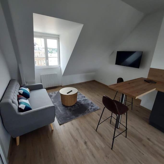 Bel Appartement F2 Hyper Centre Refait A Neuf クタンス エクステリア 写真
